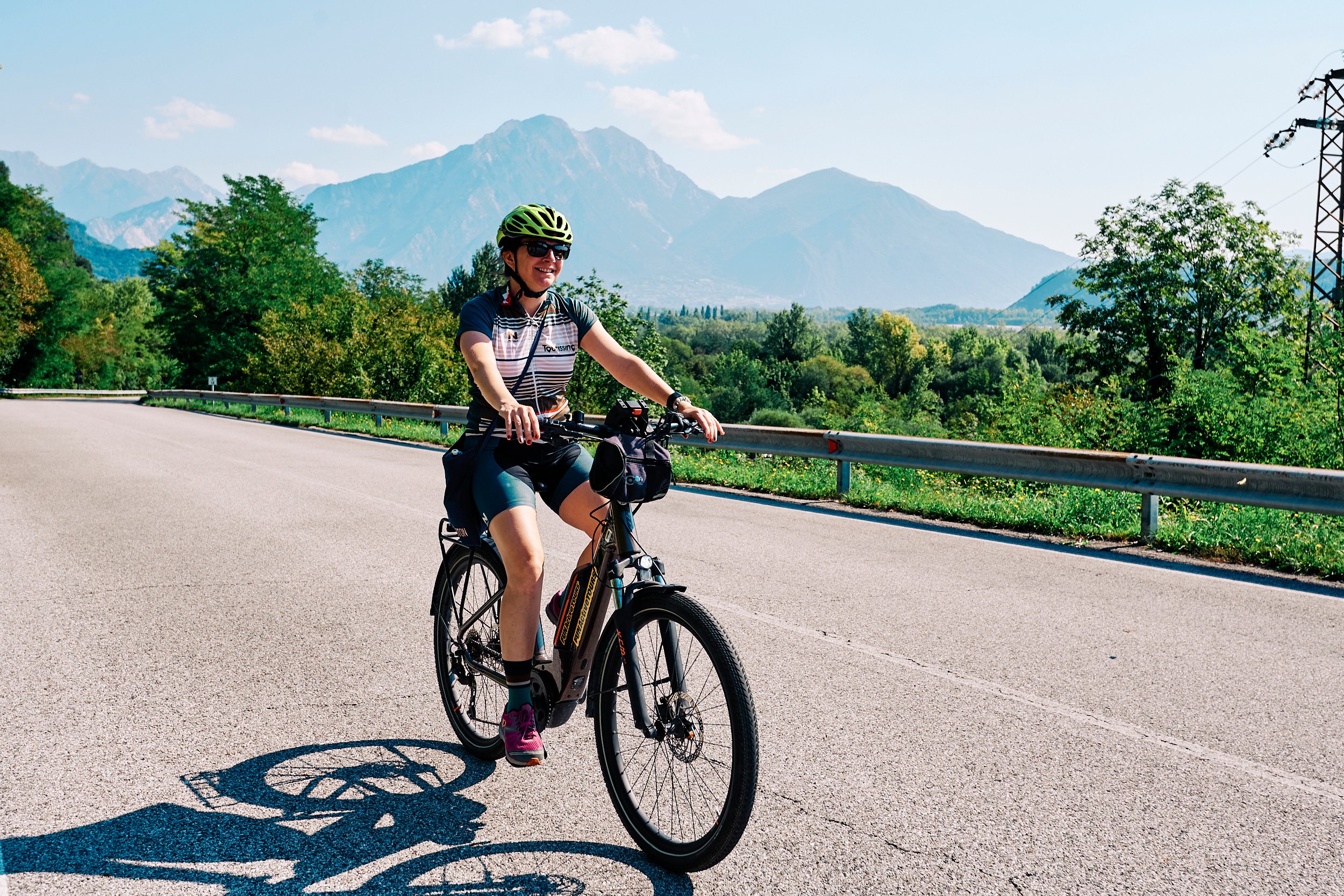 Bike tours E-bikes and casual riders 