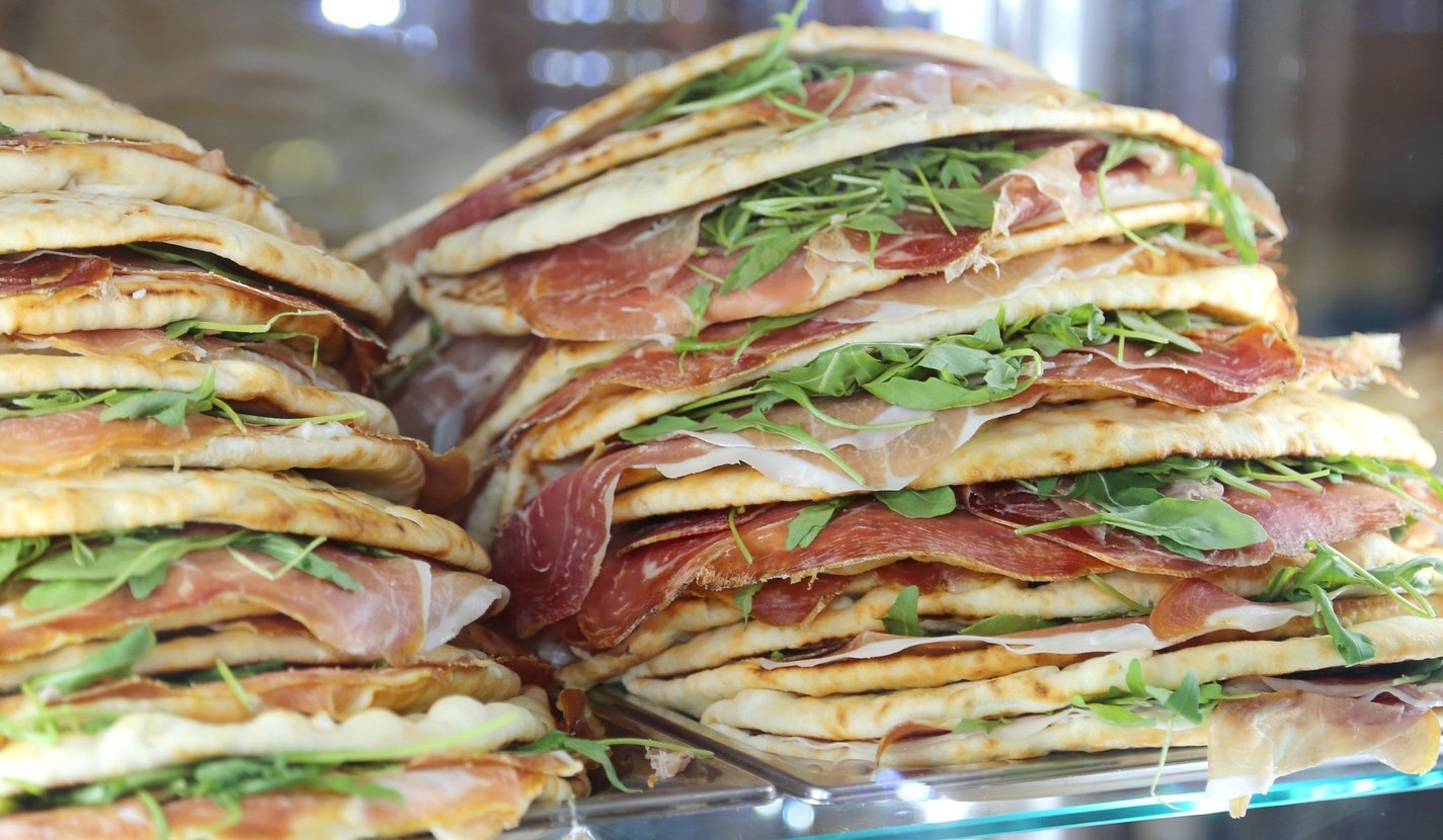 Piadina Romagnola.jpg
