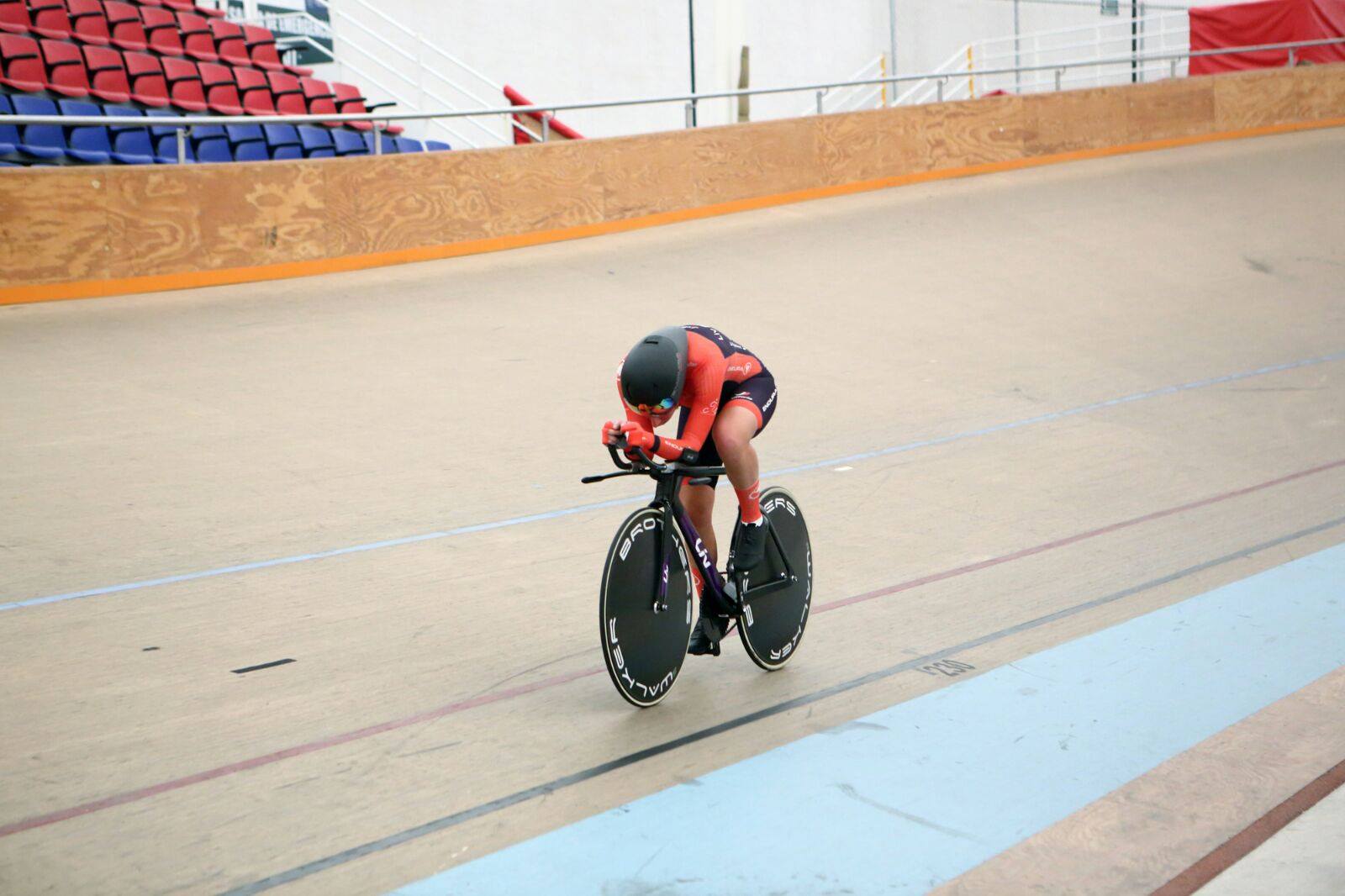 Vittoria Bussi S Hour Record 1